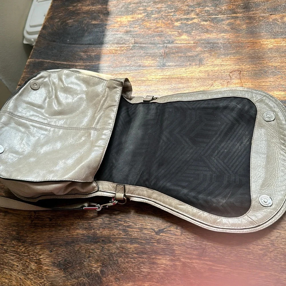 Rebecca Minkoff Vanity Saddle Bag in light Gray - Picture 5 of 12